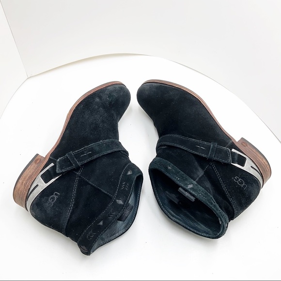 {UGG} Australia 'Austin' Suede Ankle Boots - Picture 13 of 16